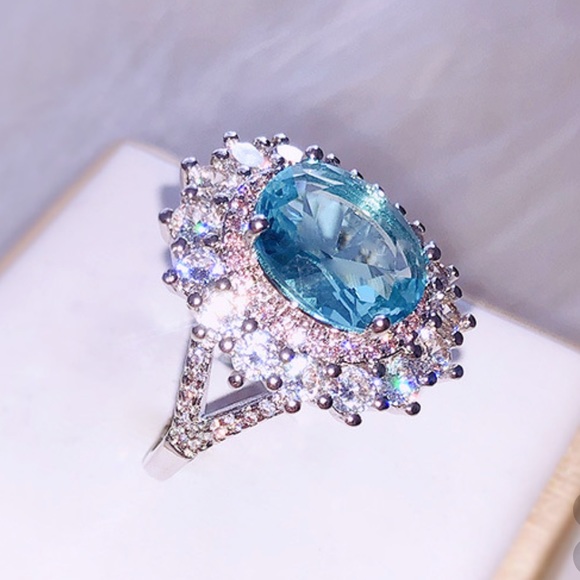 Luxury Sterling Silver Aquamarine Gemstone Ring - Picture 4 of 5